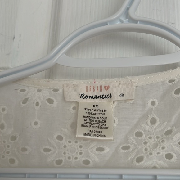 Eyelet mini wrap cotton shirt - Picture 2 of 5